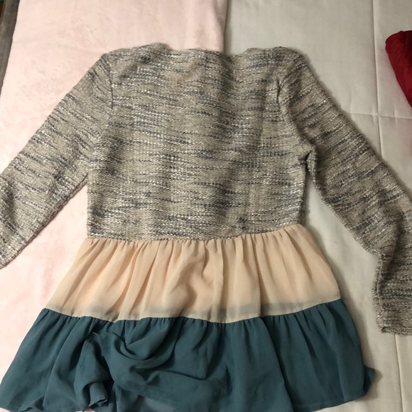 sweater - Picture 6 of 6